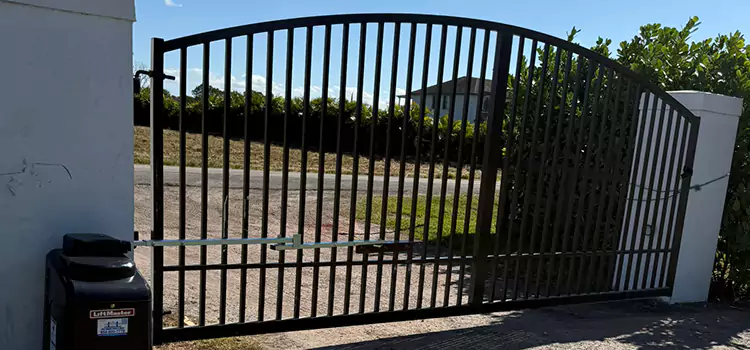 Driveway Fence Repair Woburn